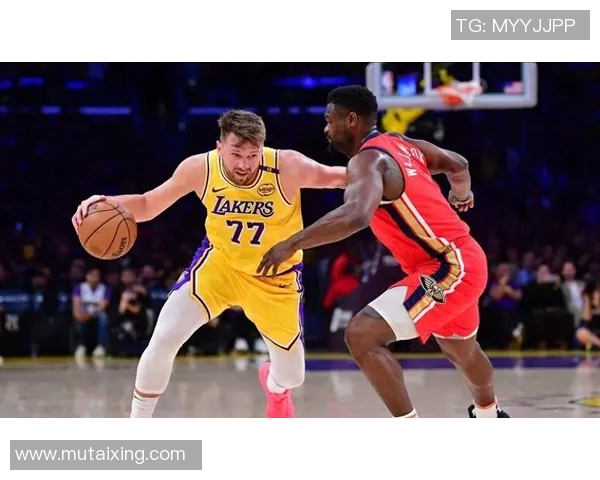 轰21分+5记三分！湖人捡漏64万21岁新星：里夫斯替身为东契奇减压