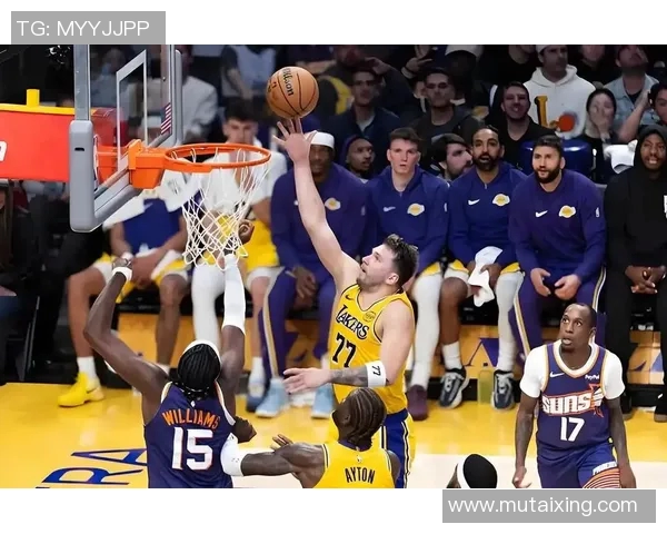 今日！CCTV5直播NBA湖人VS活塞，东契奇+詹姆斯迎战东部领头羊