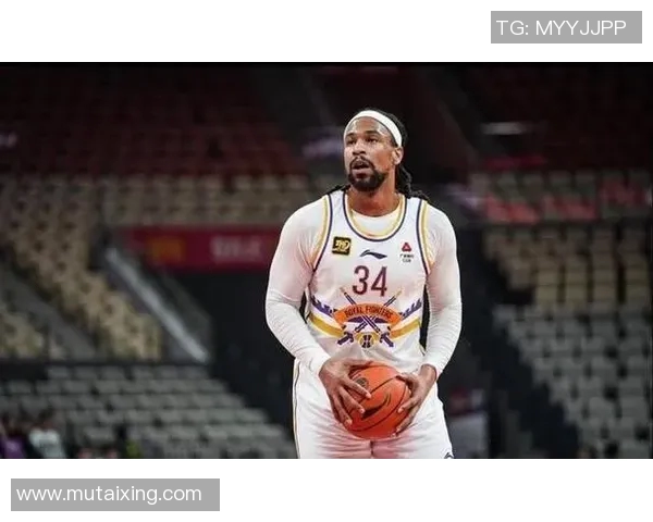 率队8连胜！萨林杰16中11得到25分13篮板